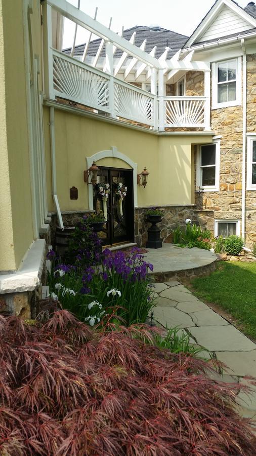 Stone Manor Boutique Inn Britain 외부 사진